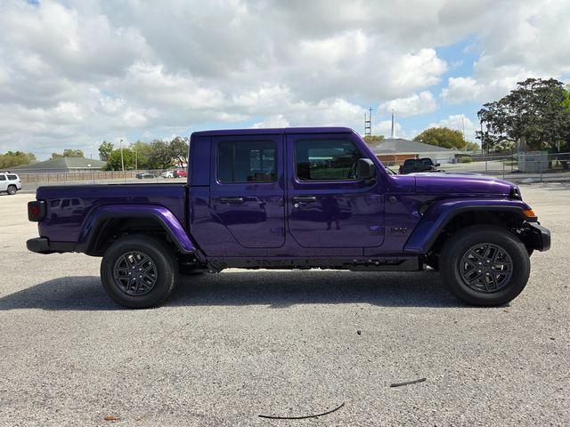 new 2026 Jeep Gladiator car, priced at $39,215