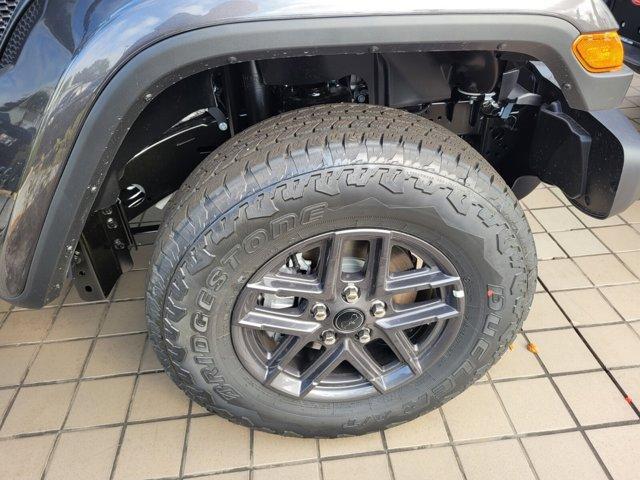new 2026 Jeep Gladiator car, priced at $43,853