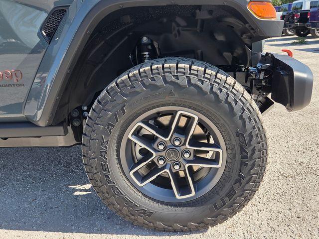 new 2026 Jeep Gladiator car, priced at $48,453