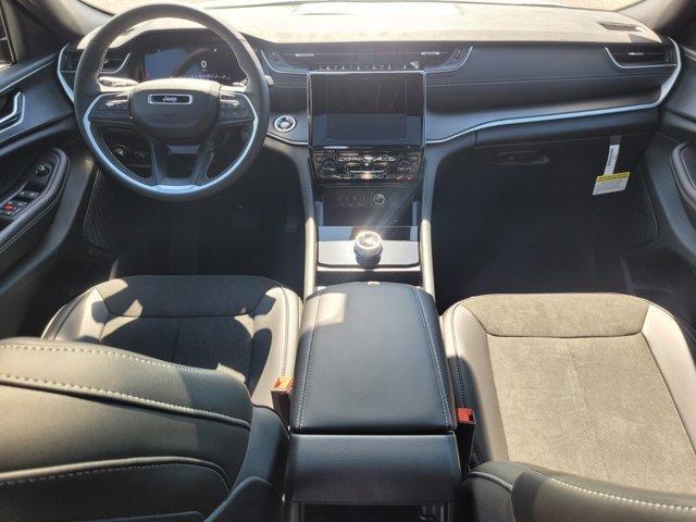 new 2025 Jeep Grand Cherokee car, priced at $36,999