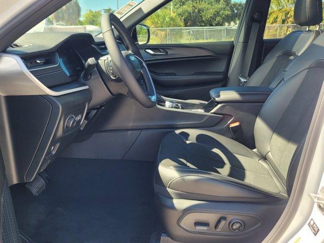 new 2025 Jeep Grand Cherokee car, priced at $36,999