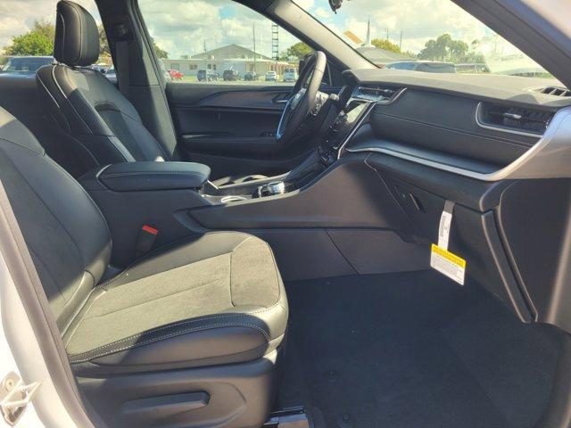 new 2025 Jeep Grand Cherokee car, priced at $36,999