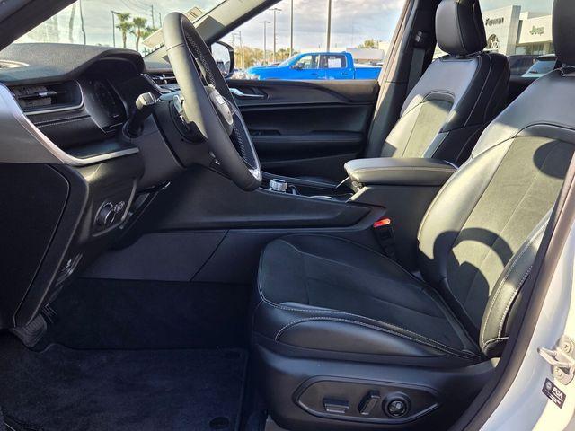 new 2025 Jeep Grand Cherokee car, priced at $32,029