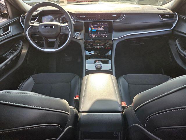 new 2025 Jeep Grand Cherokee car, priced at $32,029