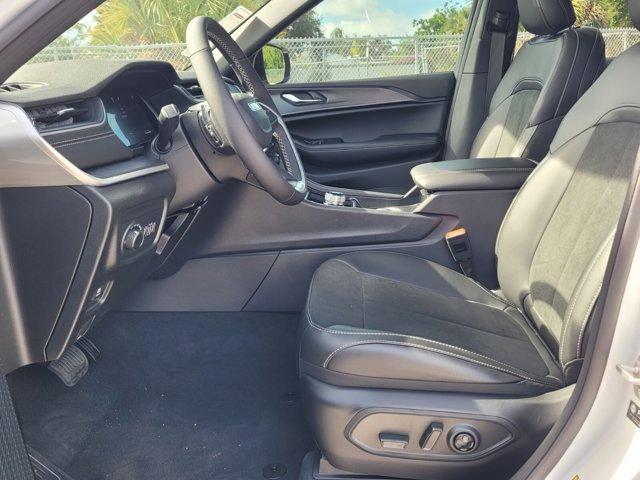 new 2025 Jeep Grand Cherokee car, priced at $35,364