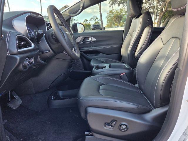 new 2026 Chrysler Pacifica car, priced at $38,418