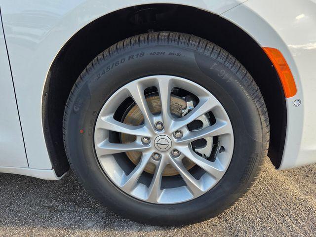 new 2026 Chrysler Pacifica car, priced at $38,418