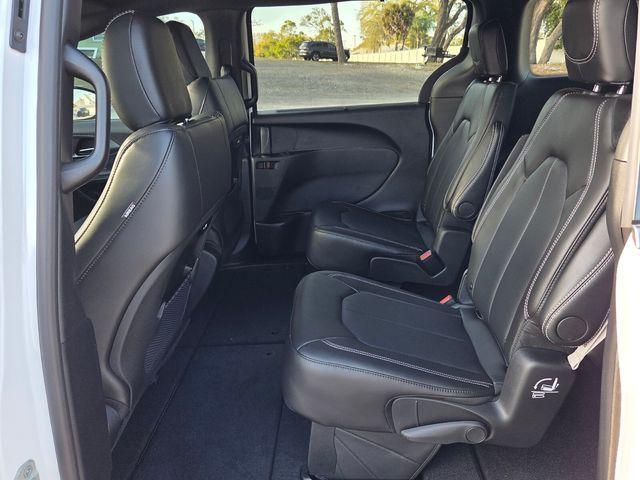 new 2026 Chrysler Pacifica car, priced at $38,418