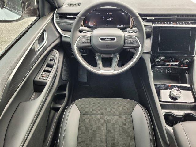 new 2025 Jeep Grand Cherokee car, priced at $34,461