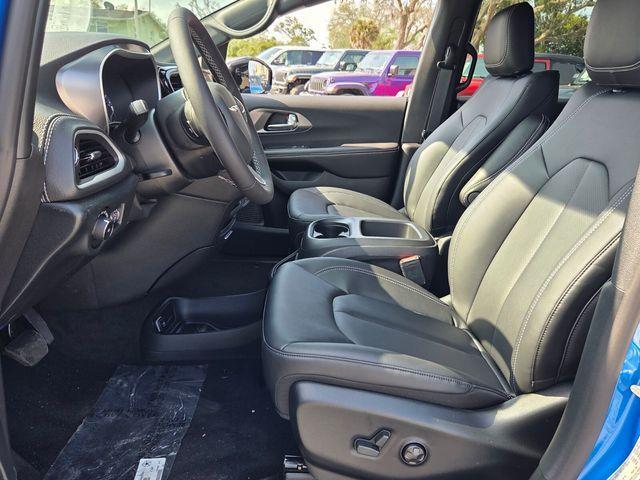 new 2026 Chrysler Pacifica car, priced at $42,598