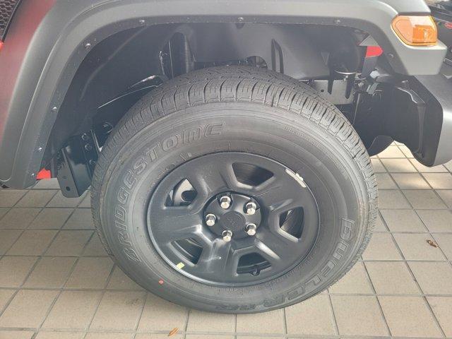 new 2026 Jeep Gladiator car, priced at $42,315