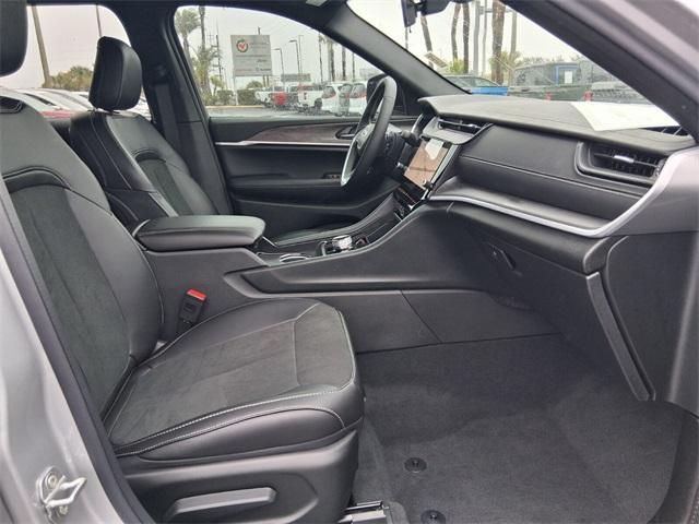 new 2026 Jeep Grand Cherokee car, priced at $42,356