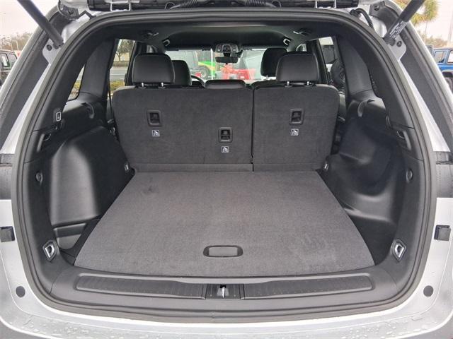 new 2026 Jeep Grand Cherokee car, priced at $42,356