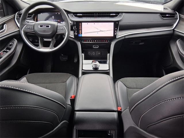 new 2026 Jeep Grand Cherokee car, priced at $42,356