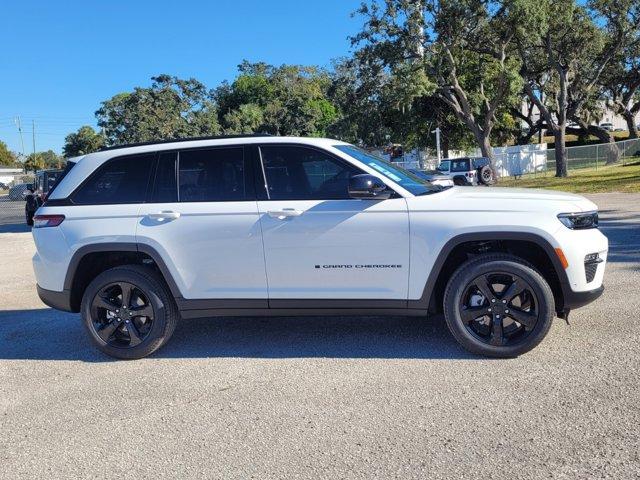 new 2025 Jeep Grand Cherokee car, priced at $41,499