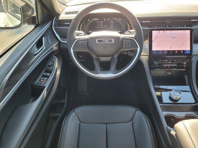 new 2025 Jeep Grand Cherokee car, priced at $41,499