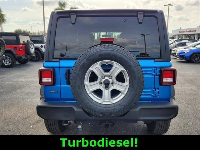 used 2022 Jeep Wrangler Unlimited car, priced at $27,500