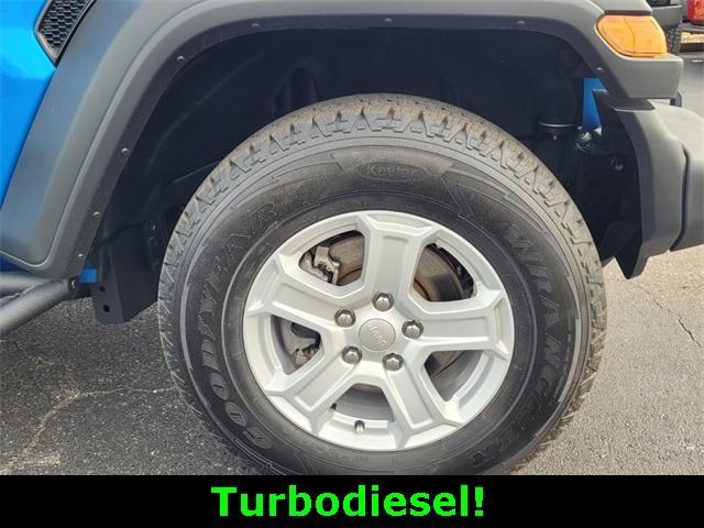 used 2022 Jeep Wrangler Unlimited car, priced at $27,500