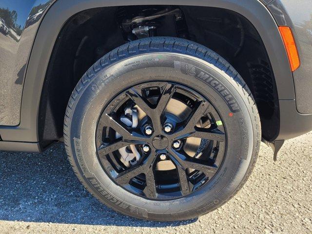 new 2025 Jeep Grand Cherokee car, priced at $35,706