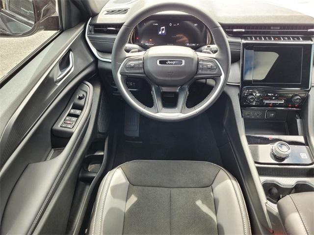 new 2025 Jeep Grand Cherokee car, priced at $34,780