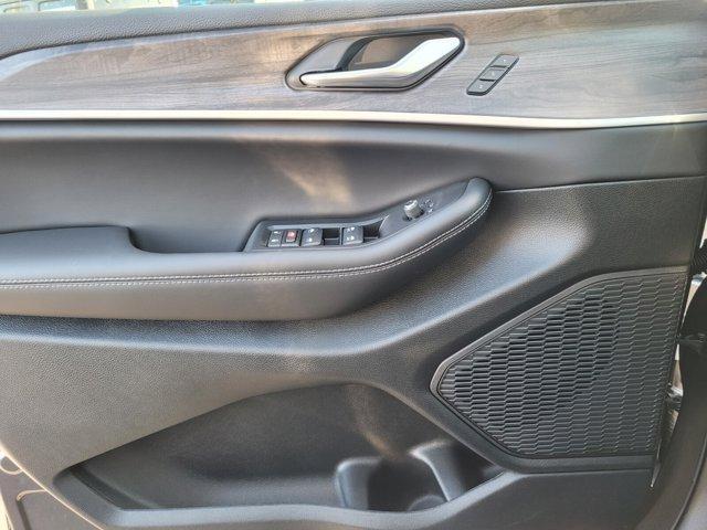 new 2025 Jeep Grand Cherokee car, priced at $42,307