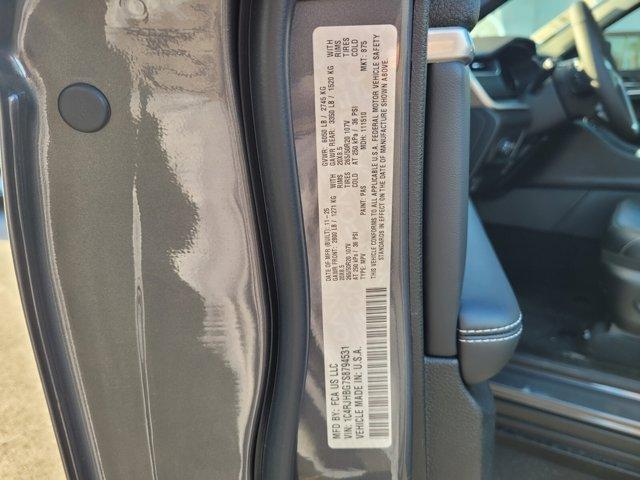 new 2025 Jeep Grand Cherokee car, priced at $42,307