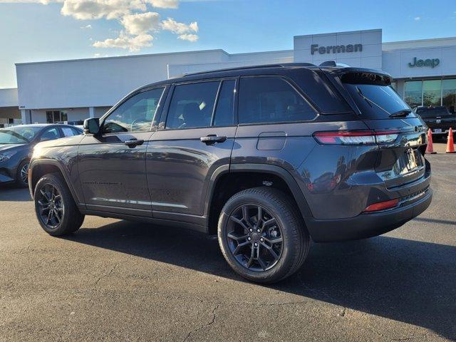 new 2025 Jeep Grand Cherokee car, priced at $42,307