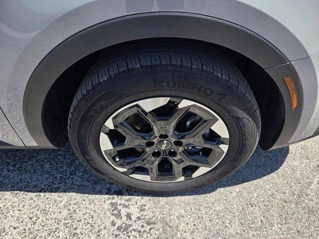 used 2024 Kia Sorento car, priced at $27,800