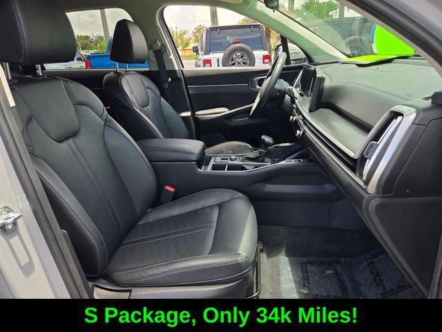 used 2024 Kia Sorento car, priced at $26,555