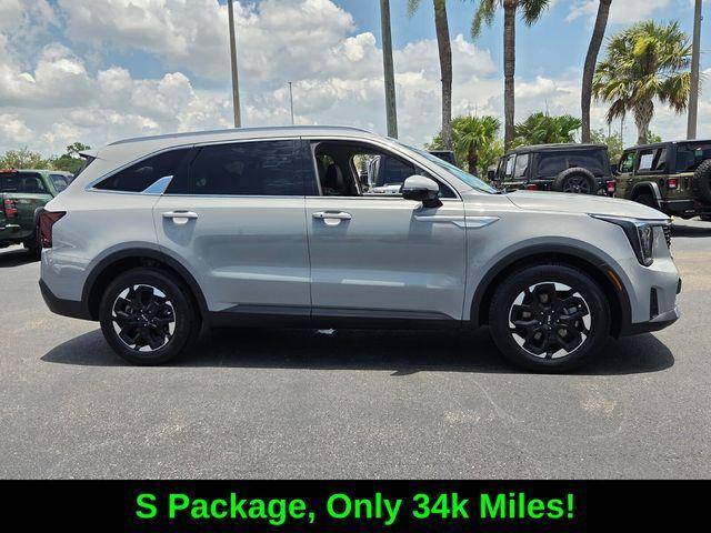 used 2024 Kia Sorento car, priced at $27,500