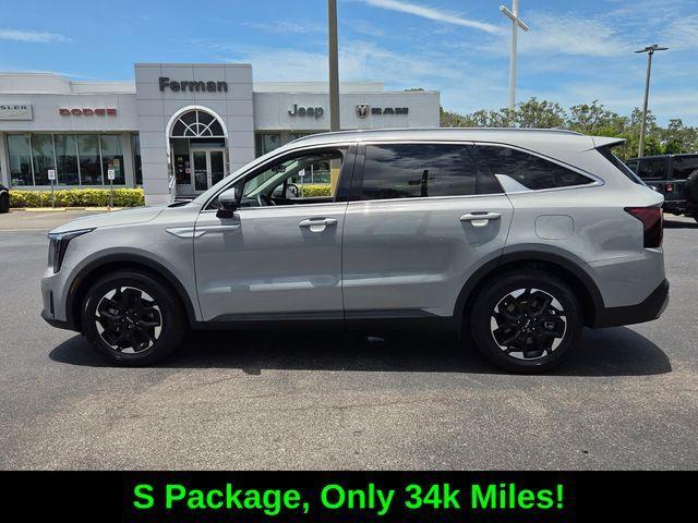 used 2024 Kia Sorento car, priced at $27,500