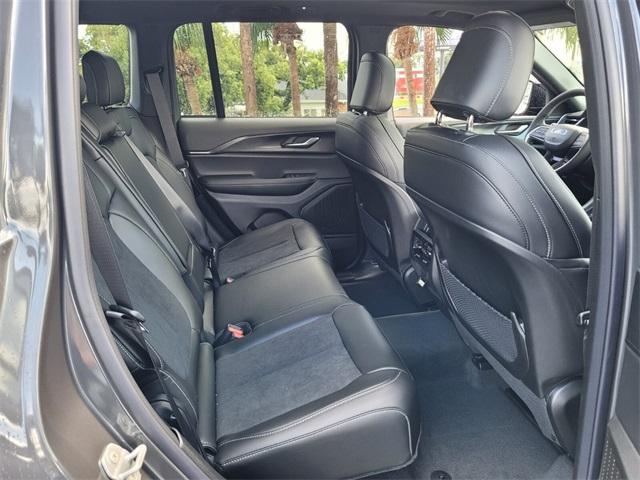 new 2025 Jeep Grand Cherokee car, priced at $37,747