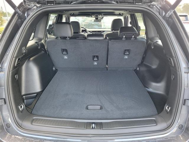 new 2025 Jeep Grand Cherokee car, priced at $37,747