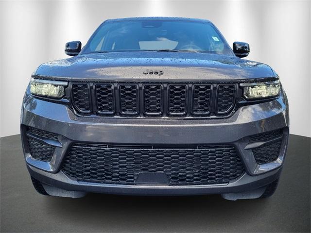 new 2025 Jeep Grand Cherokee car, priced at $37,747