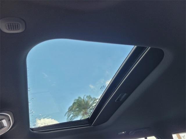 new 2025 Jeep Grand Cherokee car, priced at $37,747