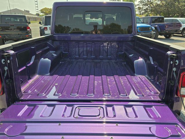 new 2026 Jeep Gladiator car, priced at $42,242