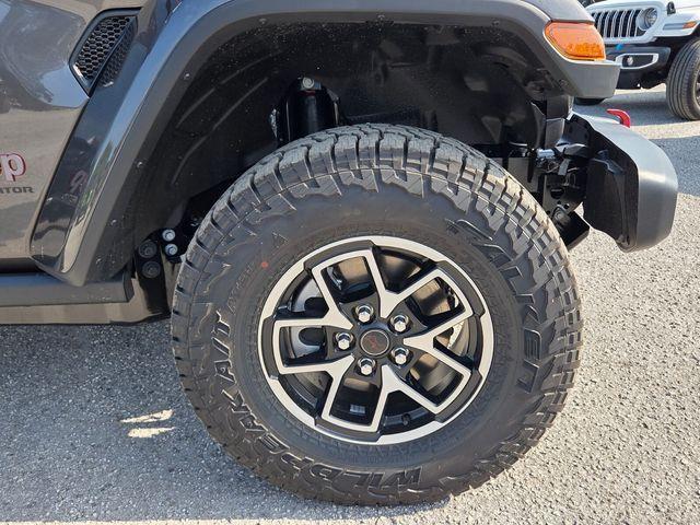 new 2026 Jeep Gladiator car, priced at $48,008