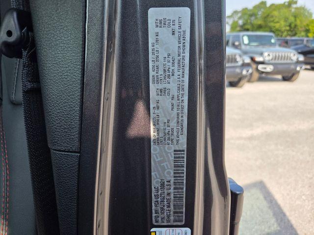 new 2026 Jeep Gladiator car, priced at $48,008