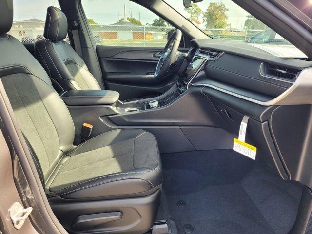 new 2025 Jeep Grand Cherokee L car, priced at $37,858