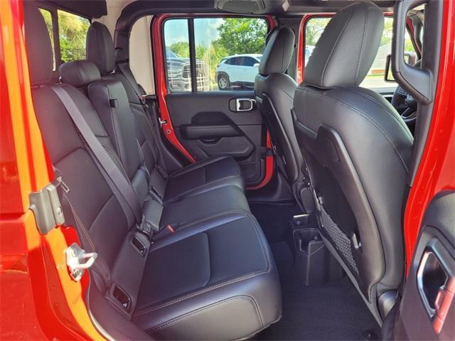 new 2025 Jeep Gladiator car, priced at $35,999