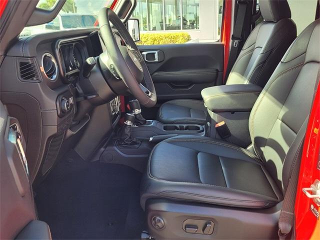 new 2025 Jeep Gladiator car, priced at $35,999