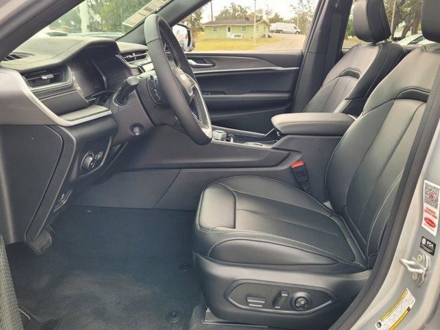 new 2025 Jeep Grand Cherokee car, priced at $41,388