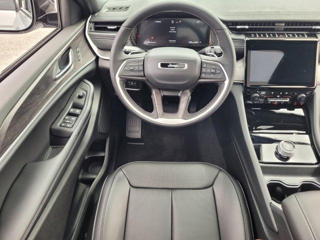 new 2025 Jeep Grand Cherokee car, priced at $41,388