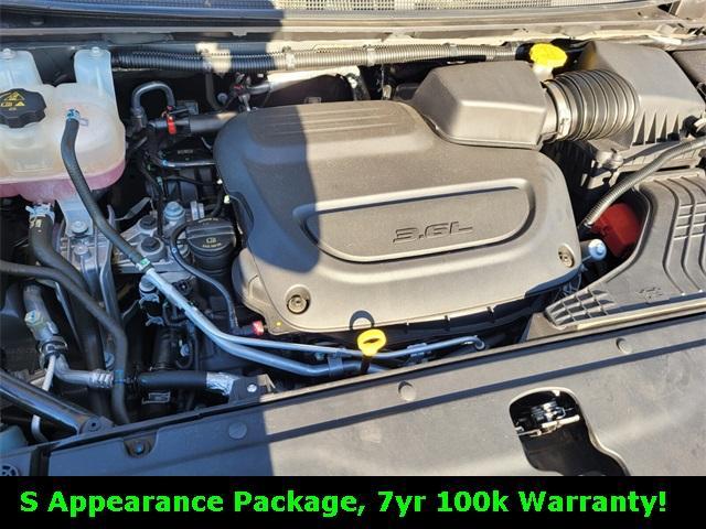 used 2023 Chrysler Pacifica car, priced at $35,995