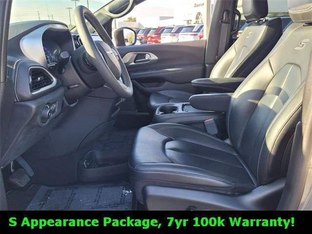 used 2023 Chrysler Pacifica car, priced at $35,995