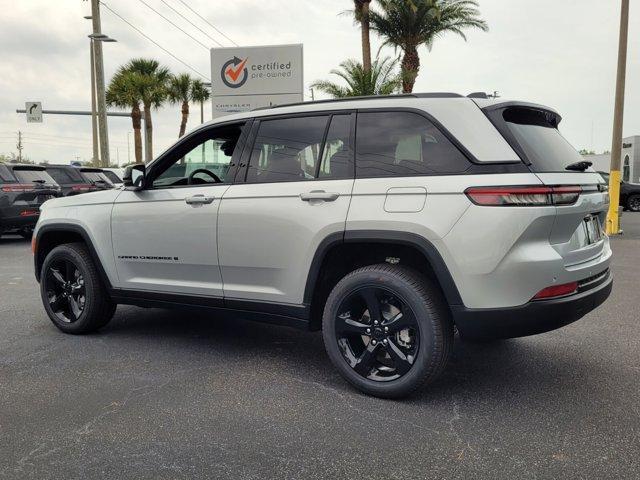 new 2025 Jeep Grand Cherokee car, priced at $38,299