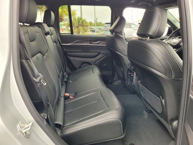 new 2025 Jeep Grand Cherokee car, priced at $38,299