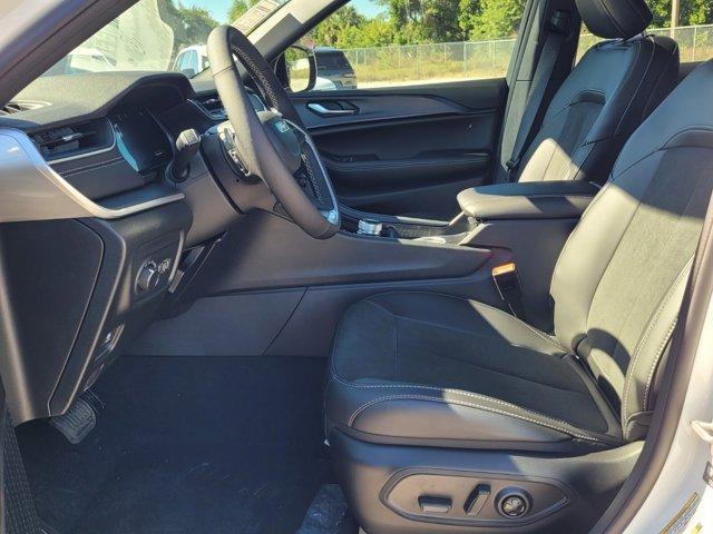 new 2025 Jeep Grand Cherokee car, priced at $35,680