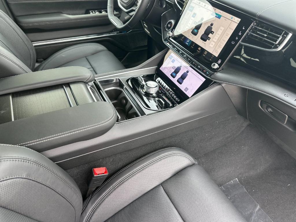 new 2026 Jeep Grand Wagoneer L car