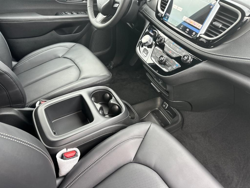 new 2026 Chrysler Pacifica car, priced at $52,725
